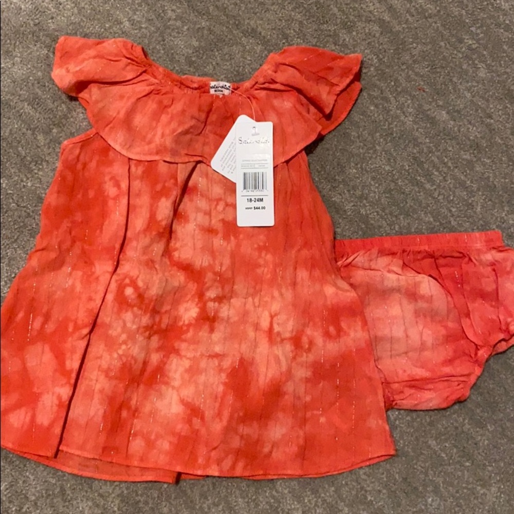 Splendid dress with bloomers size 18-24.